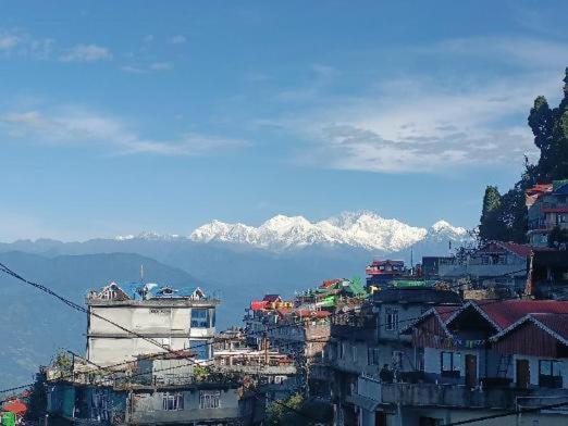 Hotel Jaswin Shanti Priya Darjeeling  Exterior photo